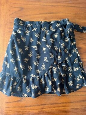 Hollister Black Mini Wrap Skirt with Cream Floral Print